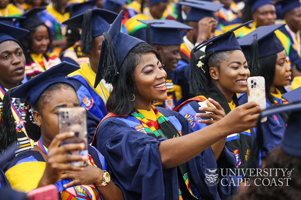 VoiceOfUCC's tweet photo. 𝑺𝒂𝒚 𝒄𝒉𝒆𝒆𝒔𝒆 𝒂𝒏𝒅 𝒕𝒂𝒌𝒆 𝒂 𝒑𝒊𝒄𝒕𝒖𝒓𝒆🎓📸🤳

#UCCGraduation https://t.co/KNufukAHxn