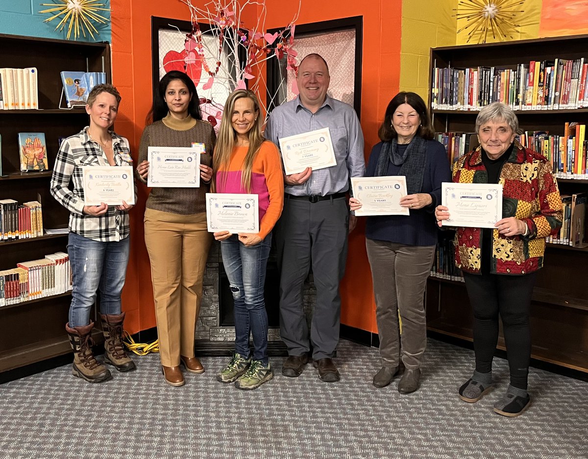 SBMentoringVT's tweet photo. Celebrating the AMAZING mentors that grace our 
SB Mentoring program for National Mentoring Month! THANK YOU for your passion and dedication to our students❤️ #nationalmentoringmonth https://t.co/kkTE5hxMuo