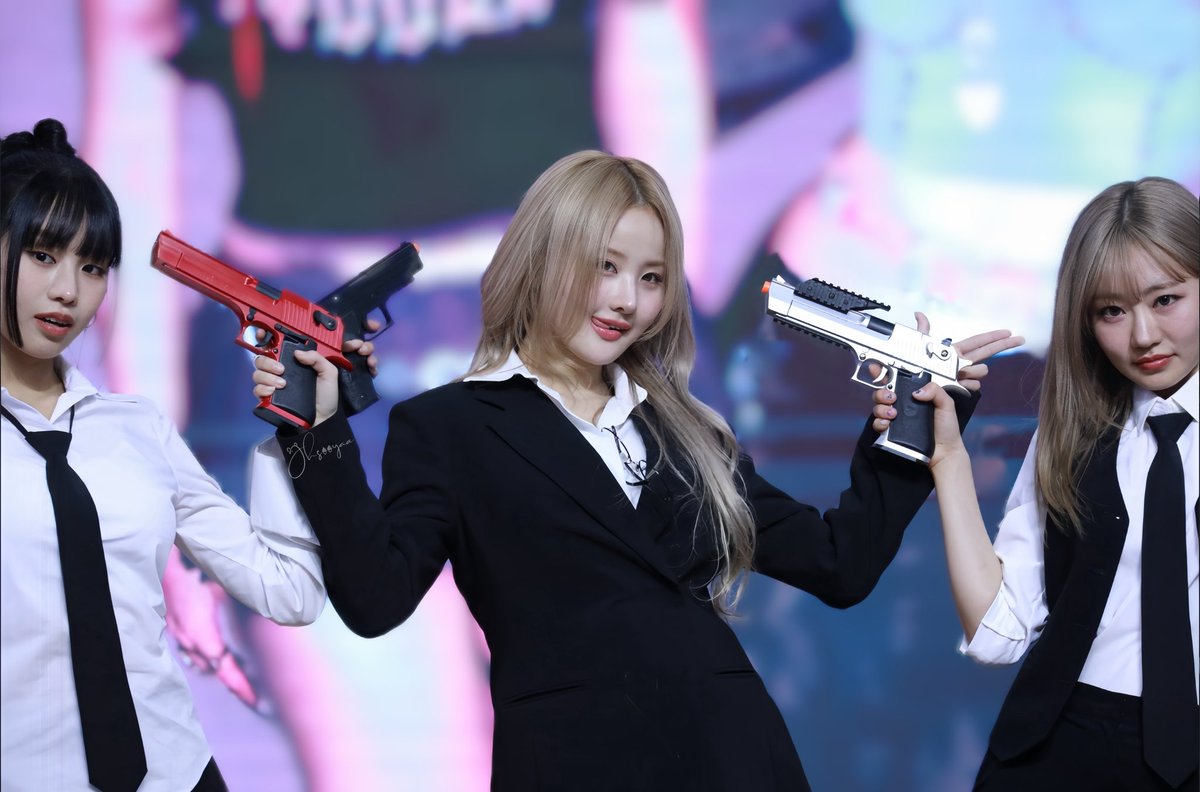 240125팬사인회  

Girls IM ON MY KNEES🧎🏼‍♀️

#KISSOFLIFE #키스오브라이프 #KIOF #BELLE  #벨   #심혜원 #Julie #Natty <a href="/KISSOFLIFE_S2/">KISS OF LIFE</a>