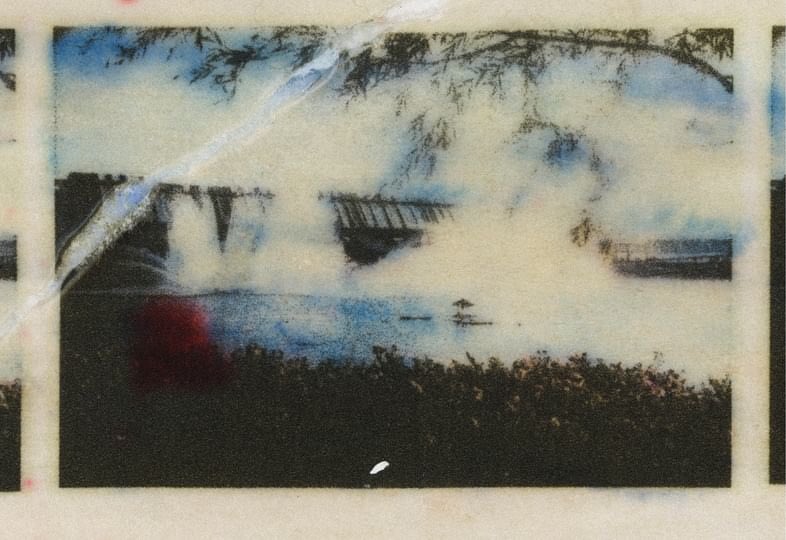 thierrrrrrrrry's tweet image. Lost in a moment