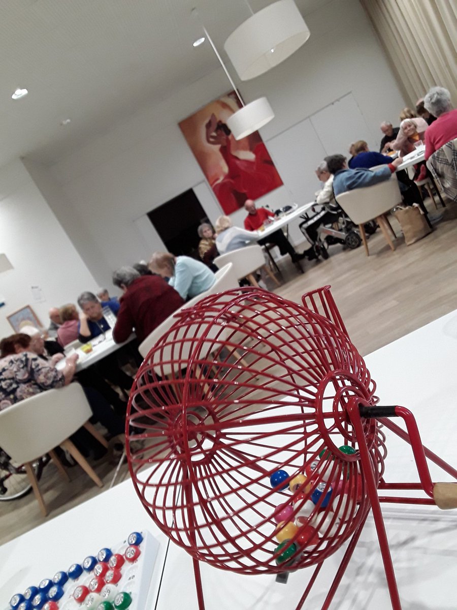 Journée Loto pour nos résidents <a href="/SenStJeanDVedas/">Senioriales Saint Jean de Vedas</a>  Un grand merci à notre voisin @UexpressStJeandeVedas et <a href="/opticiensatol/">Atol Mon Opticien</a>  pour leur aimable participation aux lots. 👏 <a href="/senioriales/">Senioriales</a> @#bienvieillir