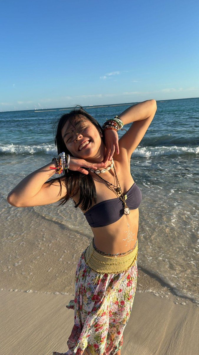 bea 🌈 ─ sfw only !! tweet media
