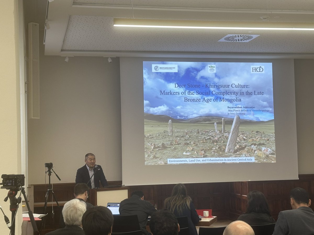 MAPSS_Project's tweet image. MAPSS group members @ja_bayaraa and Byambadorj Batsuren delivering excellent talks at the fascinating Environments, Land Use, &amp;amp; Urbanism in Central Asia Conference organized by @FEDD_MPI !