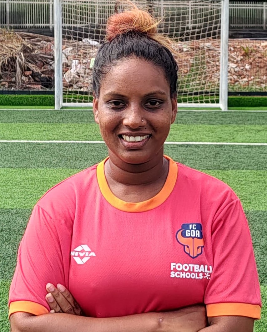 forcagoaorg's tweet photo. Two of our female coaches we hired are now full time employees with FC Goa, Goa’s biggest football club.😍⚽️
#ForcaGoaFoundation #UzzoOnceAgain #GirlsScoreGoals https://t.co/c4zM4xgbRB