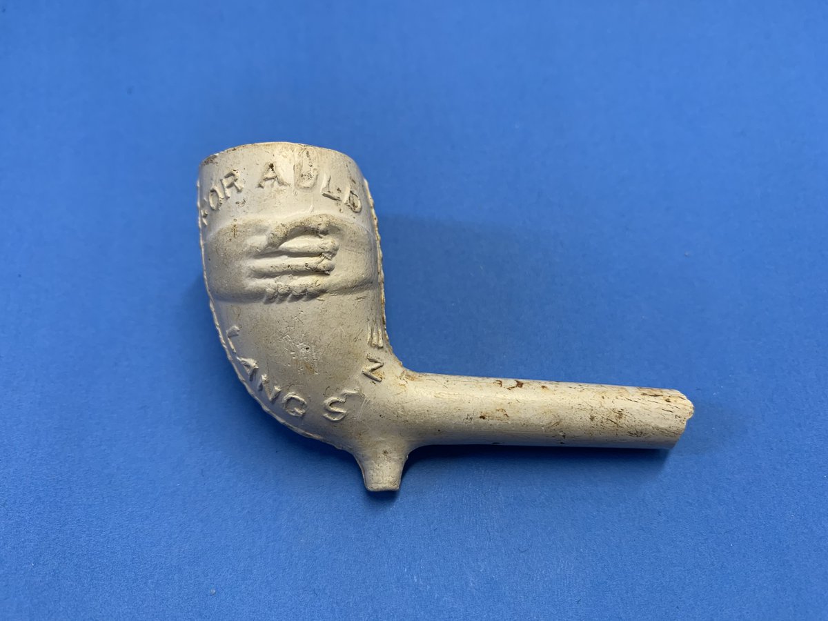 You can check out our latest #Glencoe2023 blog post here: …encoeandrannochenvirons.wordpress.com/2024/01/24/fin… exploring some of the interesting stories behind the clay pipes we found in 2023, including this stunning (and #BurnsNight) themed piece!