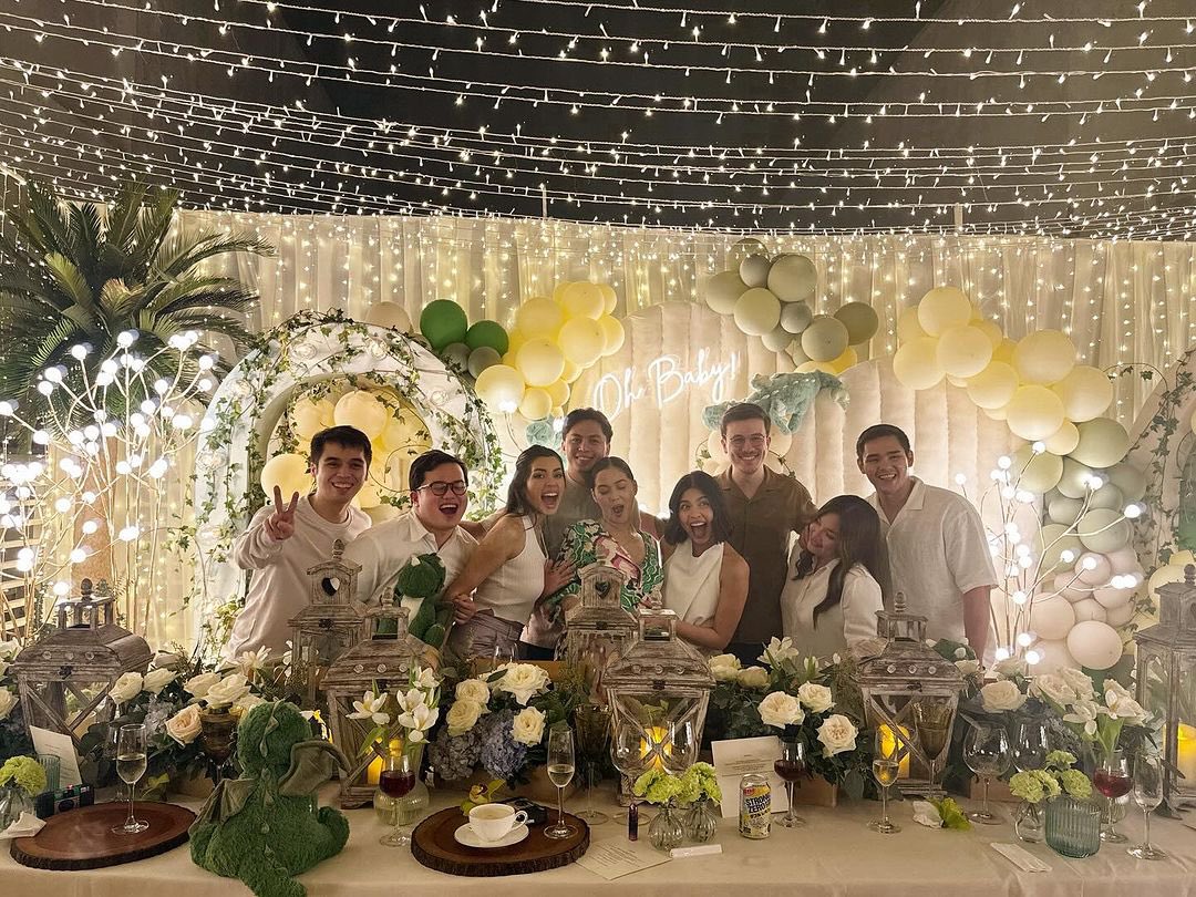 menggalurks's tweet photo. #MaineMendoza's surprise baby shower for Maja and Rambo's baby nuñez ૮꒰ ྀི◜๑◝ ꒱ა https://t.co/rE7vr0yMQN
