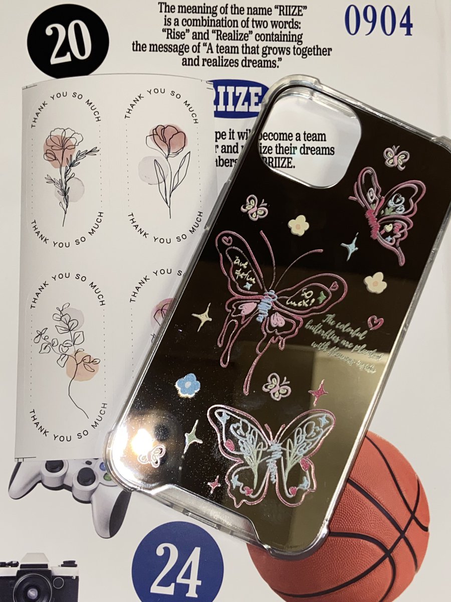 buy_DIST's tweet photo. po sticker & case udah di tangan aku π #upDIST https://t.co/SEtVJ9hd0H