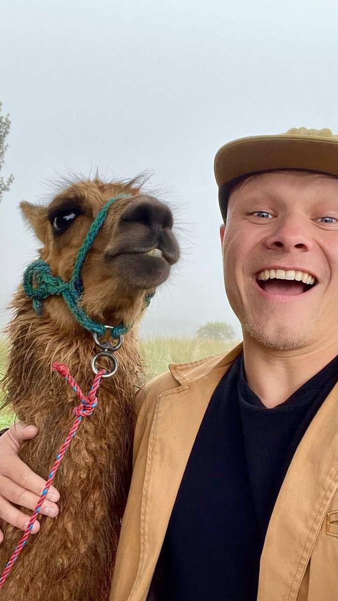 ☀️Sabes que se acerca el #ETHLimaDay cuando nuestros speakers se toman fotos con Puqi!

📸¿Y tú, ya tienes foto con la llamita como <a href="/skylar_eth/">Skylar</a>?