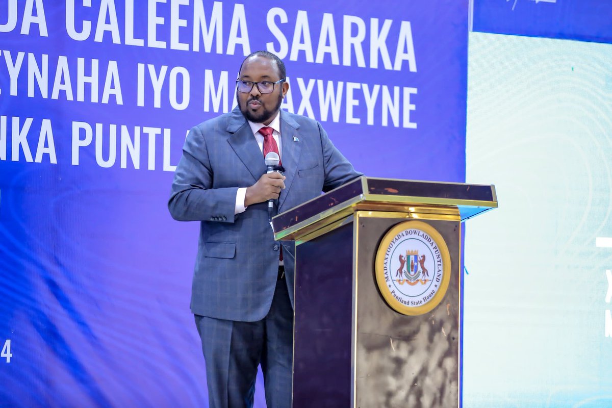 NortheasternWB's tweet photo. SSC-Khaatumo leader Abdikadir Aw-cali delivered a powerful message at the inauguration of Puntland's president, emphasizing the strong bond between the PL and SSC-Khaatumo. Aw-cali acknowledged Puntland's crucial role in supporting SSC-Khaatumo's aspirations. https://t.co/T98JQxDA0F