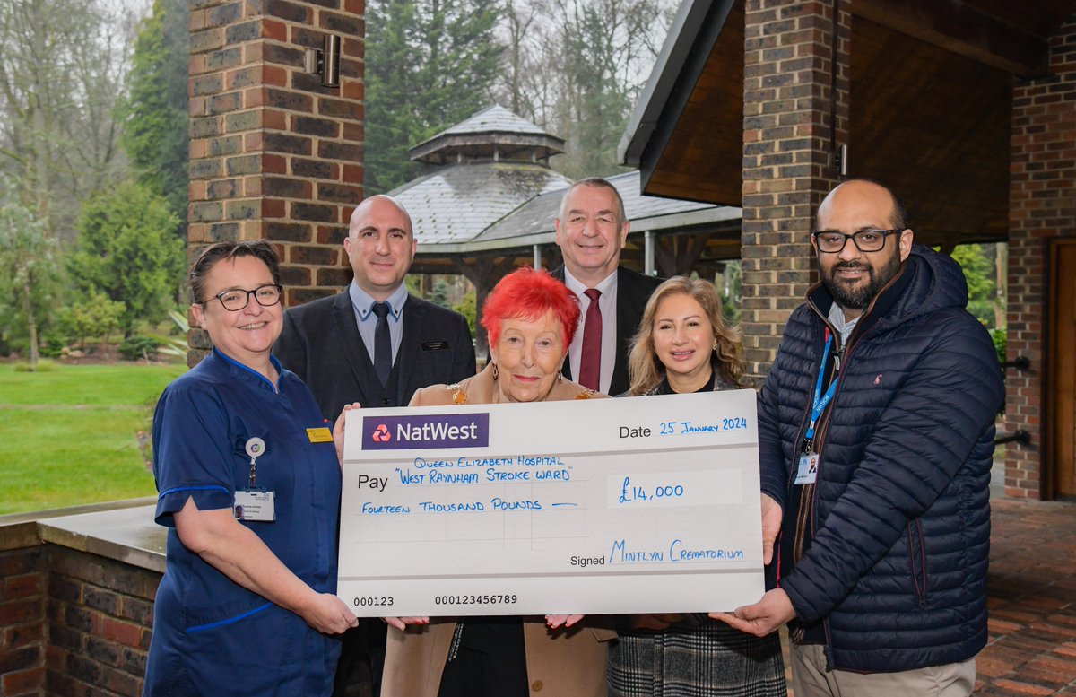 Earlier today the team from Mintlyn Crematorium, along with Mayor Margaret Wilkinson and Cllr Bal Anota, handed a cheque for £14,000 to the Stroke Ward at the Queen Elizabeth Hospital. @TeamQEH Read more about the donation here: west-norfolk.gov.uk/news/article/1…