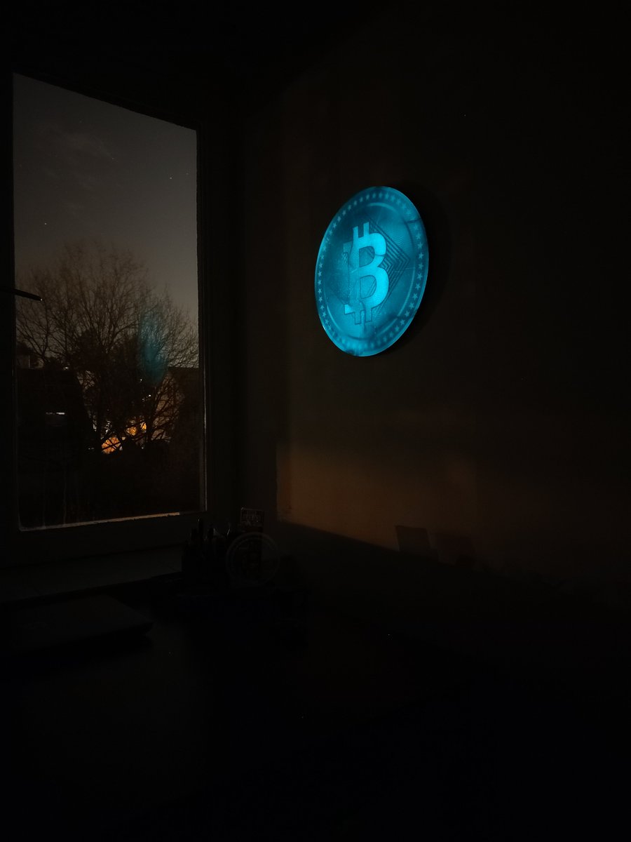 PCCoins's tweet photo. We present the 5. Collection!
🌠 Each coin is made of fluorescent epoxy resin🌠
📐 Diameter: 40 cm, thickness: 1.7 cm, weight: 1.5 kg 📐
You can buy it here:
https://t.co/FARvoo7qcR
#Bitcoin https://t.co/UU8CVRiyWn