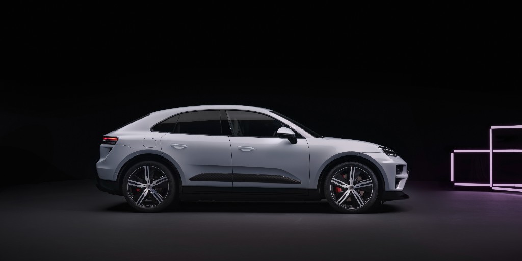 PorscheAus's tweet photo. Making its world premiere in Singapore, the Porsche Macan heads into its second model generation in all-electric form. 

The new Macan 4 and Macan Turbo range embody progressive design and characteristic Porsche performance. 

#Macan https://t.co/5RTxN2ywiZ