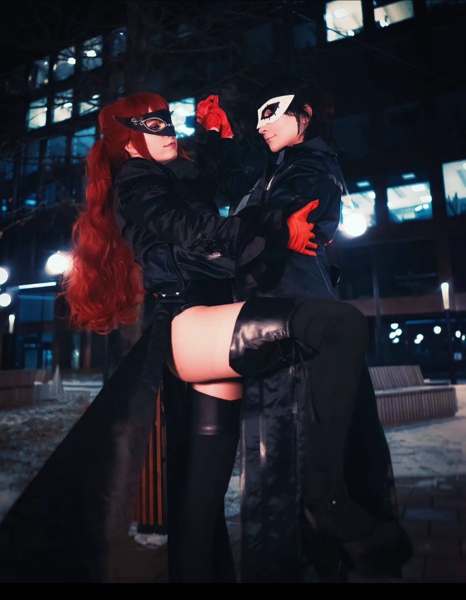 Aaaa i love persona 5 

doing Duo cosplayphotoshoot with my friend was great ♥️🫶
 #Persona5 #Persona5Royal #cosplay