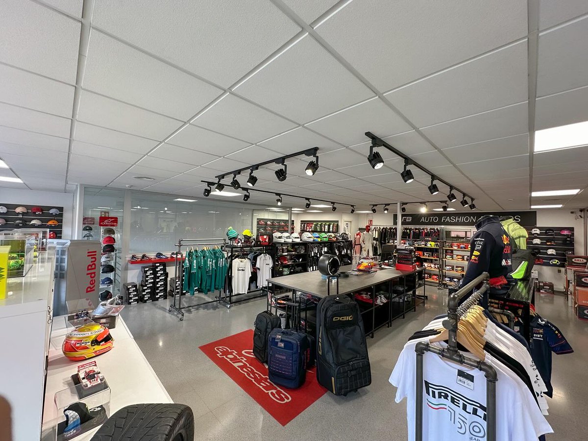 AfbMotorsport's tweet photo. All about Motorsport https://t.co/AHVJOEHEfF
#afbmotorsport #afb #auto #motor #sport #motorsport #shop #alpinestars #minihelmet #minihelmetf1 #helmetf1 #f1 #f1replica #f1helmet #helmetreplica #replica #collection #f1collection #hrxbespokemotorsport #hrx https://t.co/rpXjL29ujW