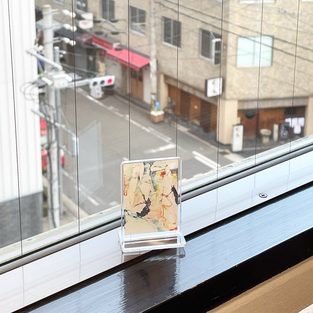 長尾圭さん・イシサカゴロウさん二人展「淡白なちから」開催中です。
長尾圭さんは絵とあわせて“アクスタ”5作品、“アクキー”2作品を販売されています。いかがでしょうか？？
オンラインショップにもアップしています。calobookshop.shop-pro.jp/?mode=cate&cbi…
明日1/26は、長尾さんが夕方から在廊されます。