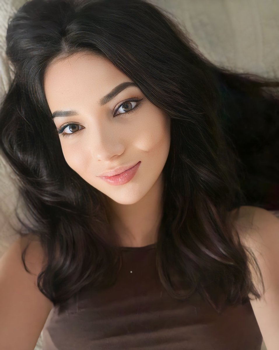 sakaewaira's tweet image. Good morning 🧡

An artist has to try new things to keep moving. I'm sticking to that rule. So expect a drop on Solana from me soon. 🔥