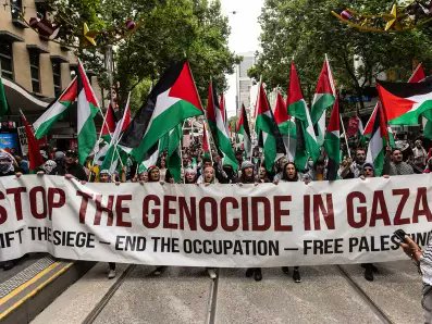 Le terme « génocide » (du grec genos, « race », et du latin cide, « tuer ») désigne l'extermination physique, intentionnelle, systématique et préméditée d'un groupe humain ou d'une partie d'un groupe en raison de ses origines.
#CIJ_ICJ