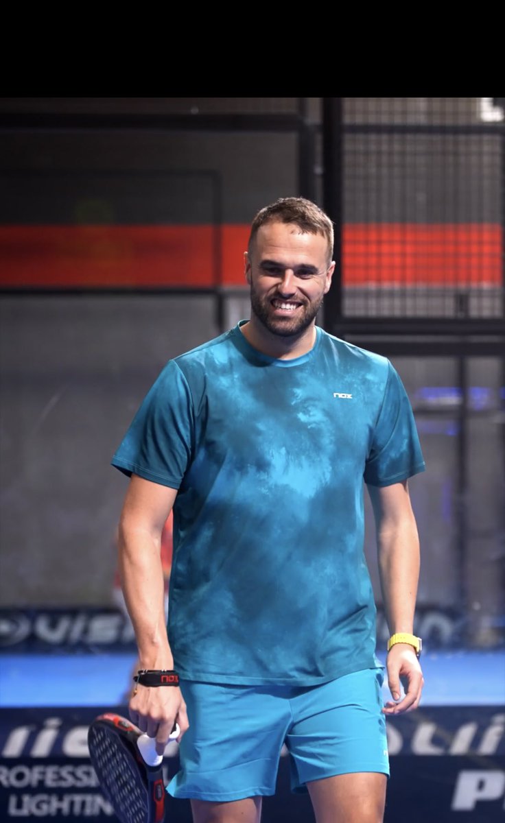 🎙️🎾!!🔥🔥

Comenzamos ENTREVISTAS🫂

Hoy con el grande de <a href="/rafamendez_92/">Rafa Méndez</a> . A las 19h estaré hablando con él un ratito. Estáis todos invitados😊

Subiré la entrevista (esta noche diré dónde 🤭). 
Hoy abriré un espacio público de X para que podáis escuchar

Alguna ❓❓ para Rafa??