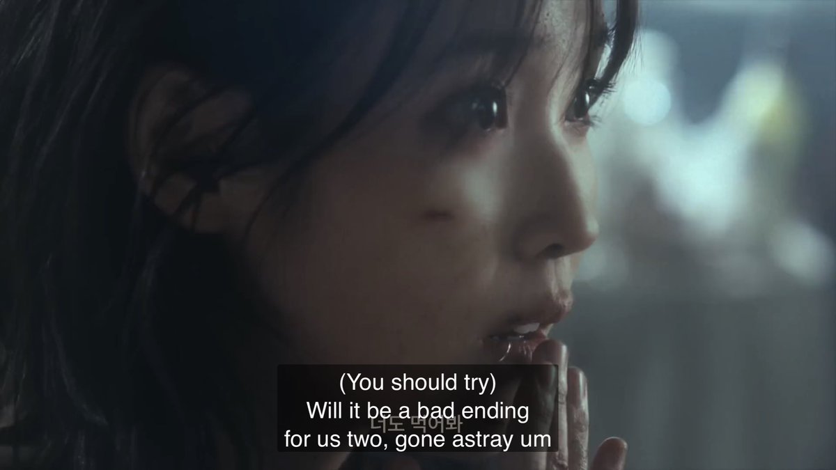 Love how both of them ate something sweet that they really enjoyed and their first instinct is to ask their lovers to try it too 😭