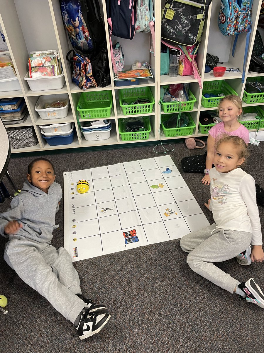 PrimarilyMedia's tweet photo. 🐝 Ss in Kinder used #BeeBots to retell “Don’t Feed the Coos” 🐉💚 #Coding #collaboration #Retell #Library #unlockthemagic #odellprimarypride #CabCoSchools https://t.co/MwAAAevXHb