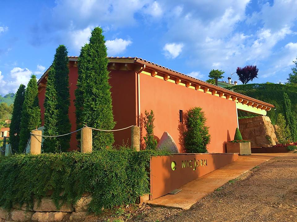 Ja sabeu com podeu contactar amb nosaltres?
  📩 Ens podeu escriure a info@olimigjorn.com
  📍 I ens podeu trobar a C/ Gr. Migjorn, de Palà de Torroella, Navàs (Barcelona)

Més informació a la nostra web: olimigjorn.com