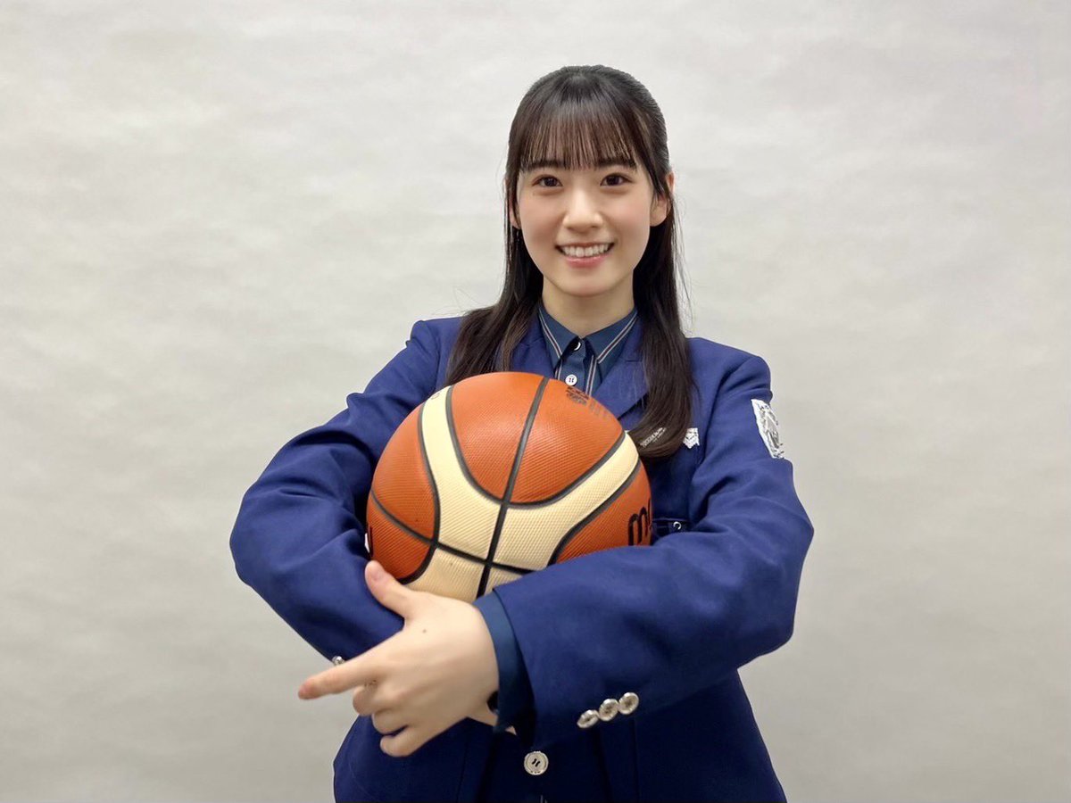 本日1月25日(木)発売「月刊バスケットボール」3月号に石森璃花の撮り