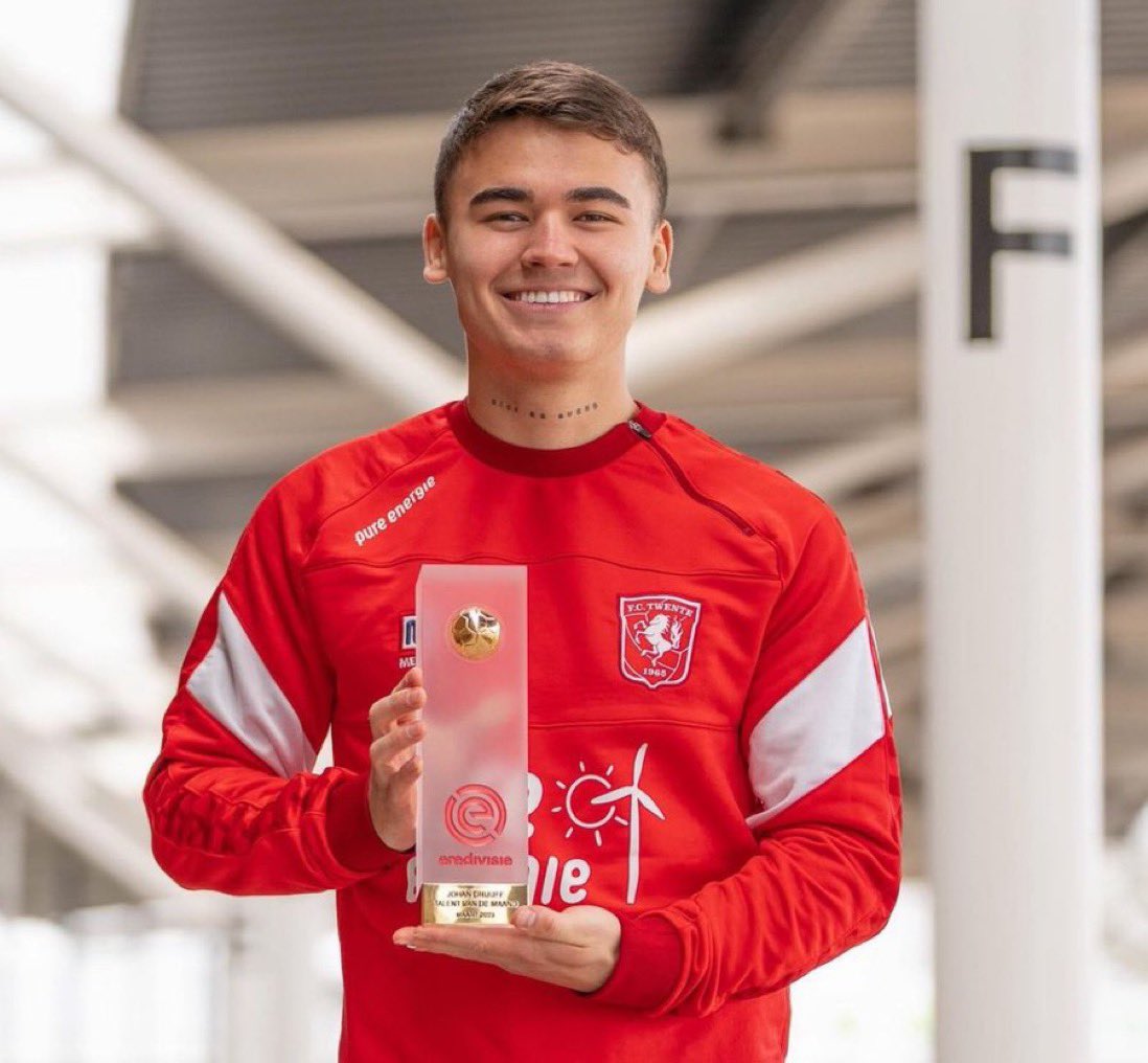 MoleMarket's tweet photo. 🚨🇨🇷 Understand verbal agreement has been reached for Manfred Ugalde to join Spartak Moscow from Twente.

Clubs exchanging documents now.

€15m package will make it club record sale for Twente. 🇳🇱

Four and half contract for Ugalde agreed with Russian club, as revealed days ago. https://t.co/KKhUk9qOmD