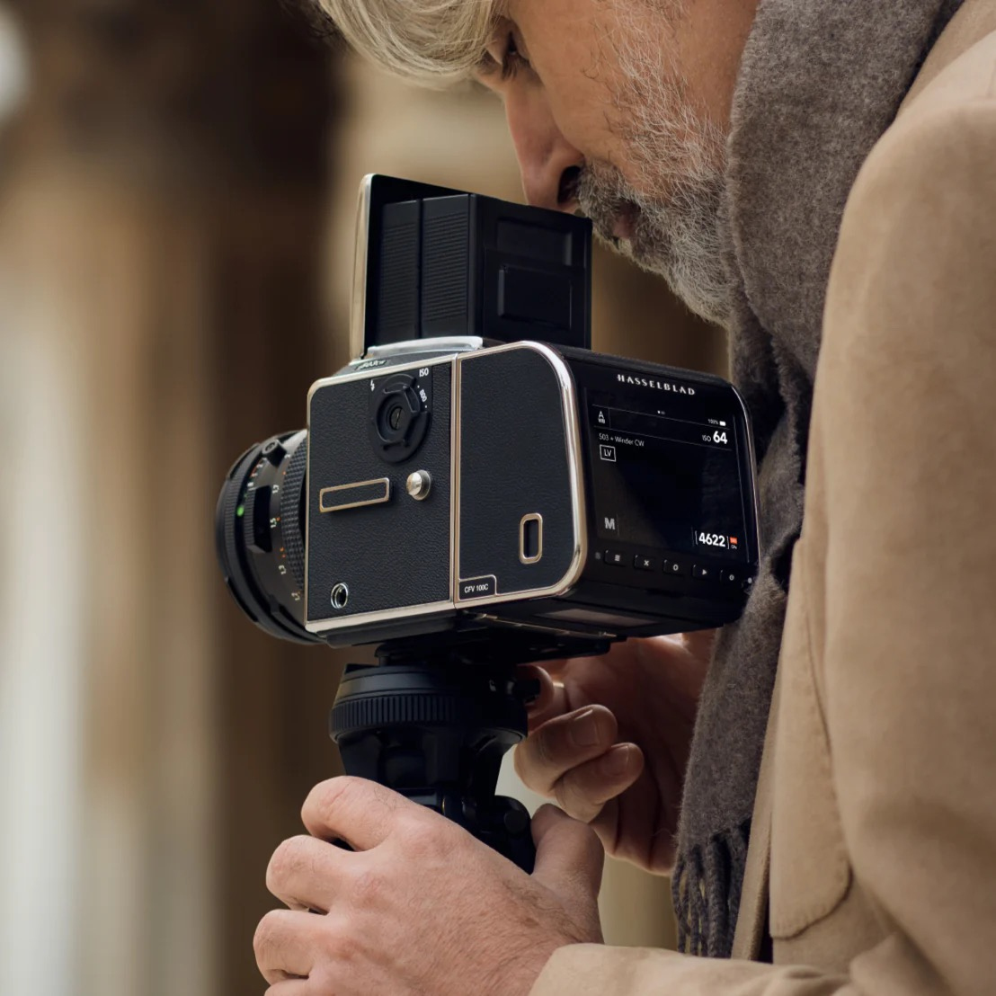 stupidDOPE's tweet photo. In the ever-evolving world of photography, Hasselblad has once again pushed the boundaries of innovation with the introduction of the 907X & CFV 100C. This modular camera system is not…
The post Hasselblad… https://t.co/Eb2rhEqdU6 #ElectronicsTech #Latest #100MPsensorcamera https://t.co/NsX1W2WvXB
