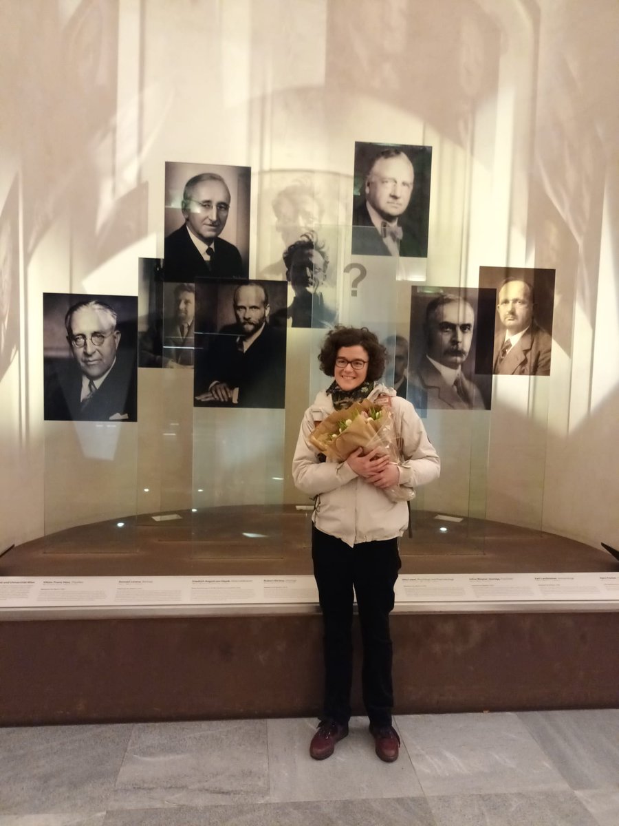dianadellanton1's tweet photo. Mission accomplished ✅️
Thanks to everybody who was present at my Defensio, to my friends and my family for the enormous support through these years. And a huge thanks to the @dshcs_univie for the financial support through the Reisestipendia 😊
#PhDone #PhD https://t.co/2u8SvnUxP7