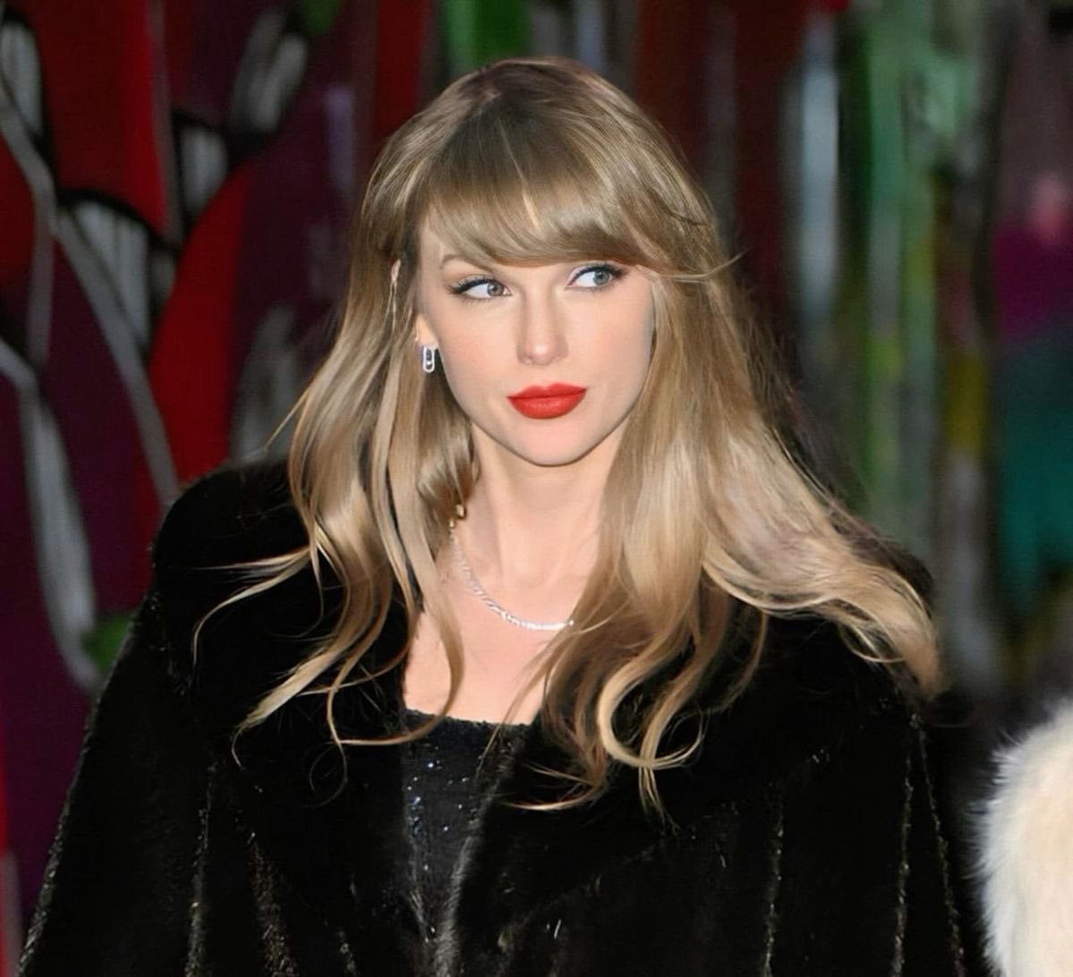 kodluca5's tweet image. THERES NO EXCUSE TO SPREAD THOSE IMAGES 
#ProtectTaylorSwift