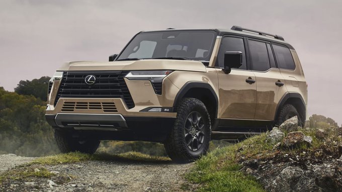 CrownCabs's tweet photo. 2024 Lexus GX unveiled: 
Toyota Prado luxury twin in line for Australia this year https://t.co/4RKae0BeLO