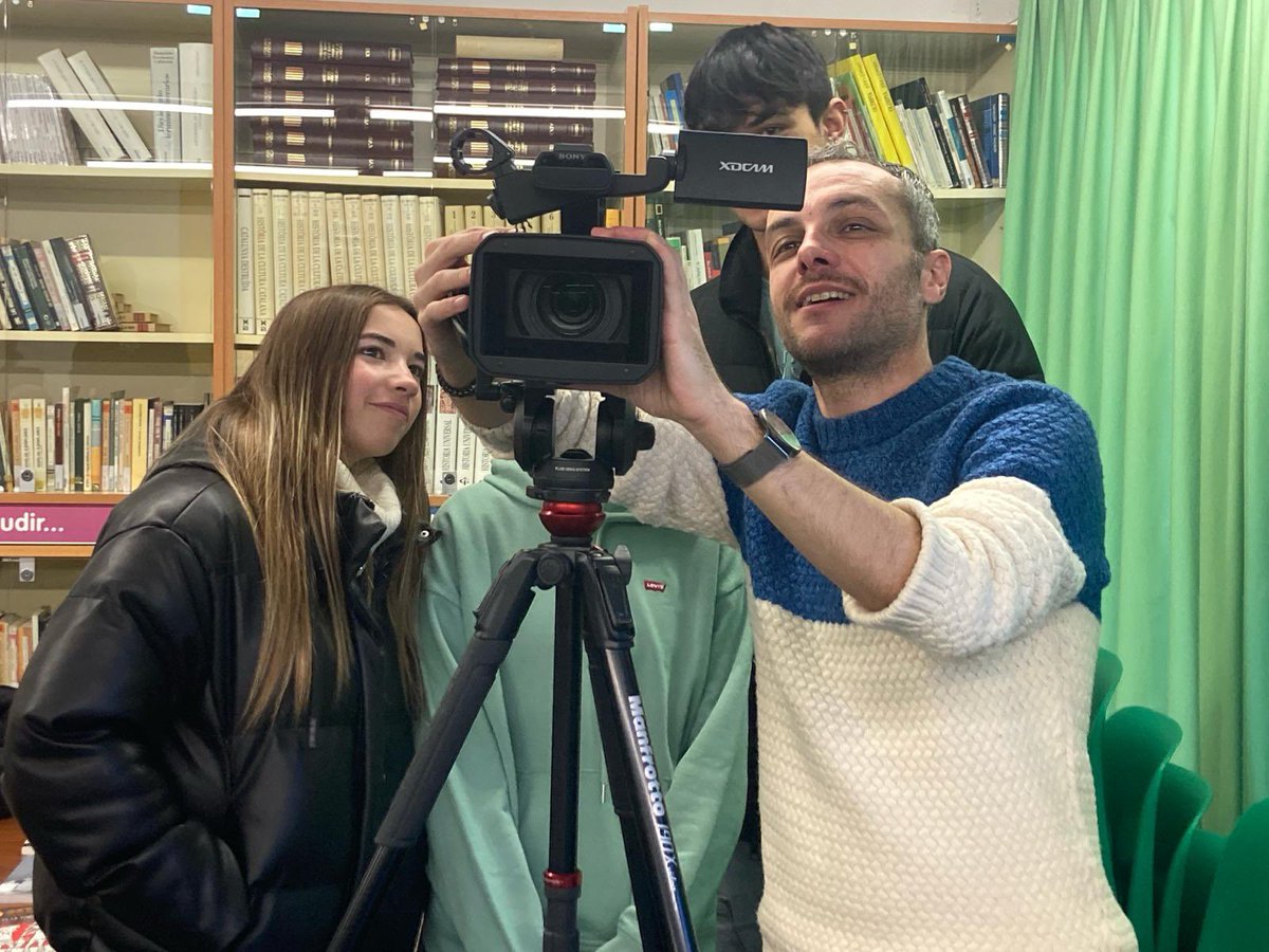 EduFire_Toolkit's tweet photo. 2️⃣ They´ve filmed a news story with the help of local TV @EL9TV 🎥:
🗣️With interviews with the #pilottest organisers and @AjTaradell Urban Planning & Environment Councillor Joan Canó.
👉It will be broadcast on #El9TV! https://t.co/MS2OIj5S1g