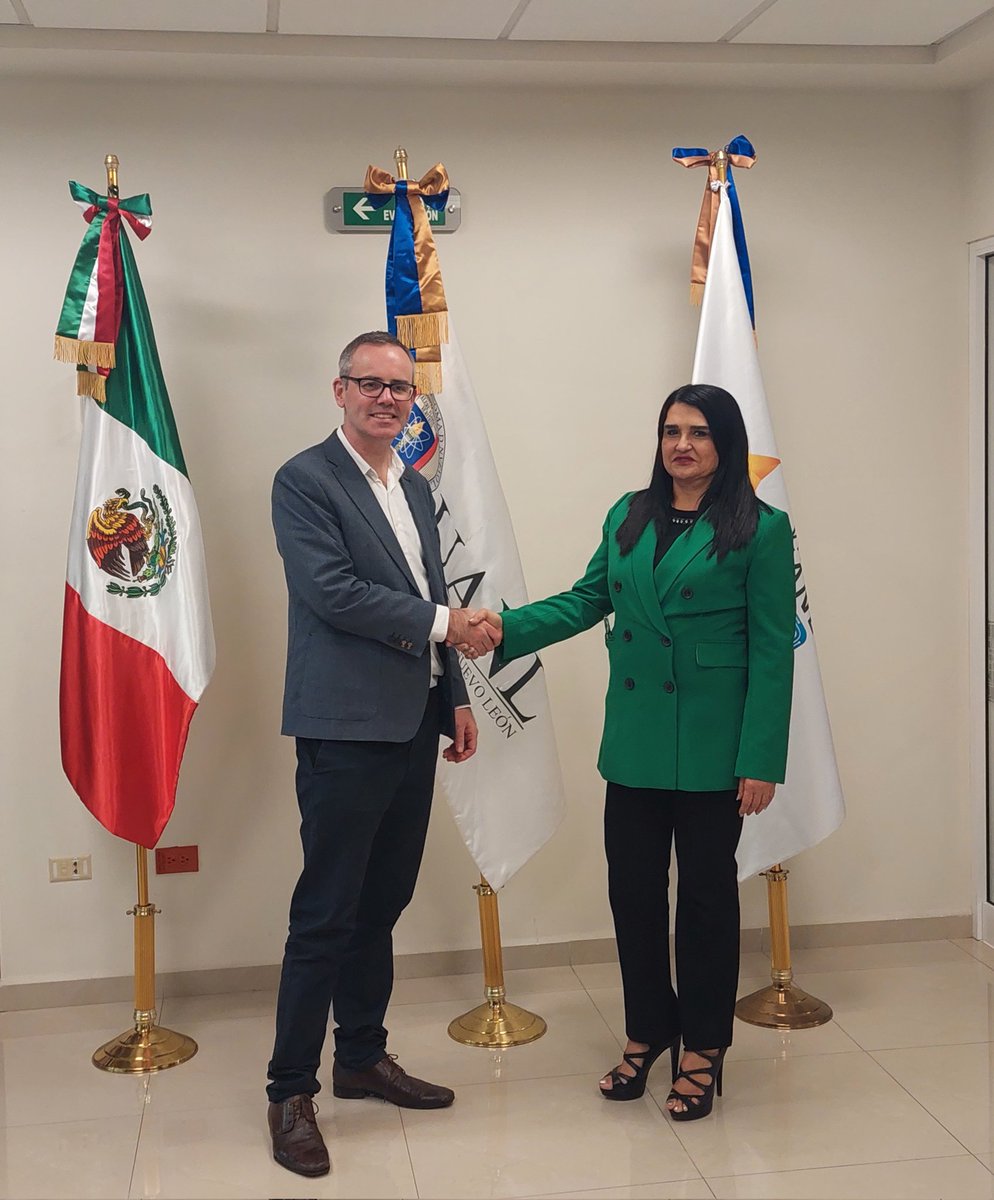 En su primera visita al estado de Nuevo León, <a href="/coyle_darren/">darrencoyle</a> sostuvo una reunión de trabajo con el magnífico equipo de internacionalización de la <a href="/uanl/">UANL</a>. Agradecemos la hospitalidad de la Dra González y su interés en los programas del <a href="/mxbritish/">British Council</a> en educación trasnacional y género.