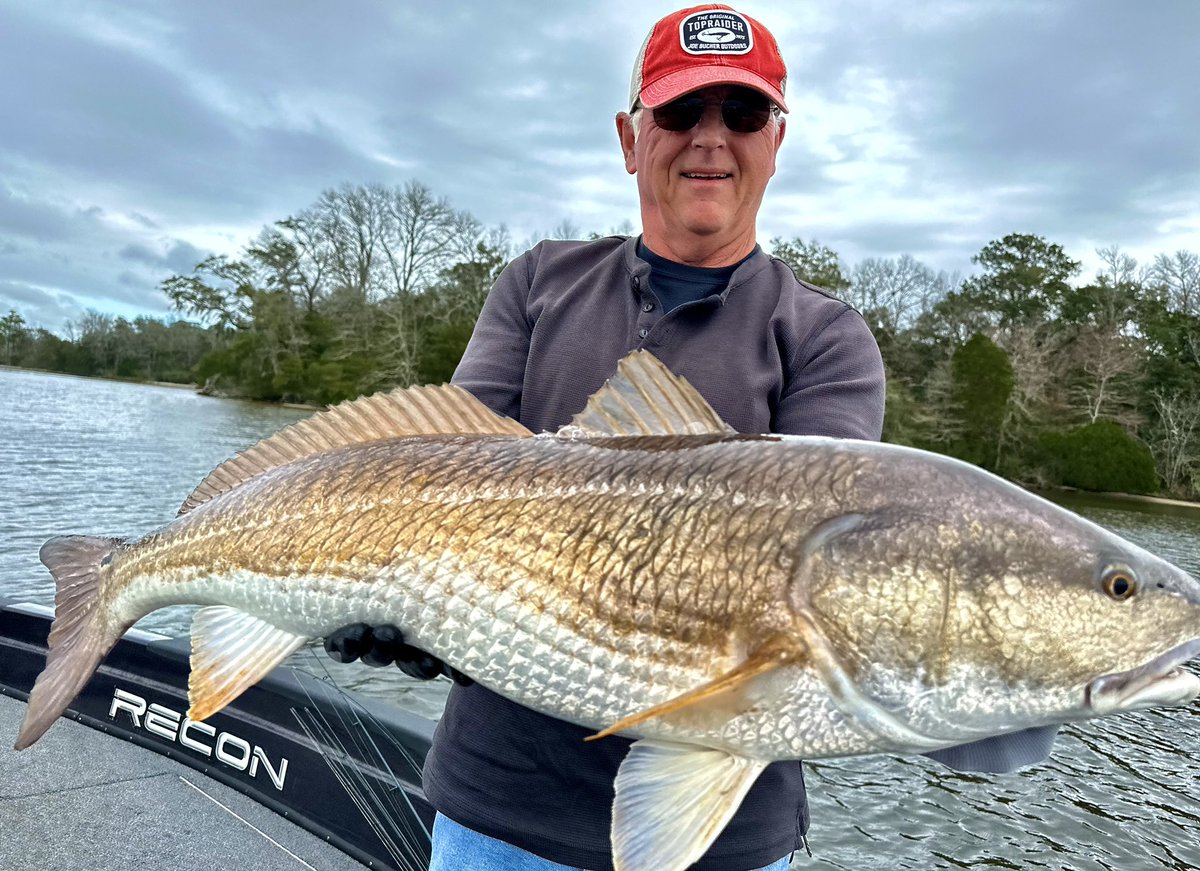 JoeBucherHOF's tweet photo. MAGNUM! Small windows - big results. Sneaking out in between storms can trigger bull reds as it does muskies and other big gamefish. A beast on Beast Braid! #beastbraid #joebucheroutdoors #reconboats https://t.co/sPvkO1LOJg