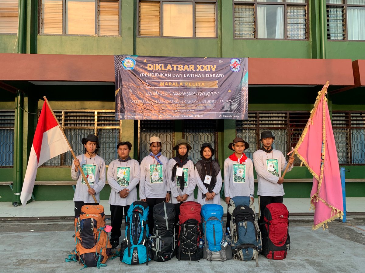 mapala_pelita's tweet photo. Salam Lestari…
Selamat datang Pelita Muda angkatan XXIV “Pala Abhicandra” Diklatsar Mapala Pelita adalah awal dari perjalanan sebagai pecinta alam. Selamat berproses, Pala Abhicandra, Semoga kalian menjadi pecinta alam yang bermanfaat bagi masyarakat." 
#jagatjayapelita https://t.co/rnKCT3uKfF
