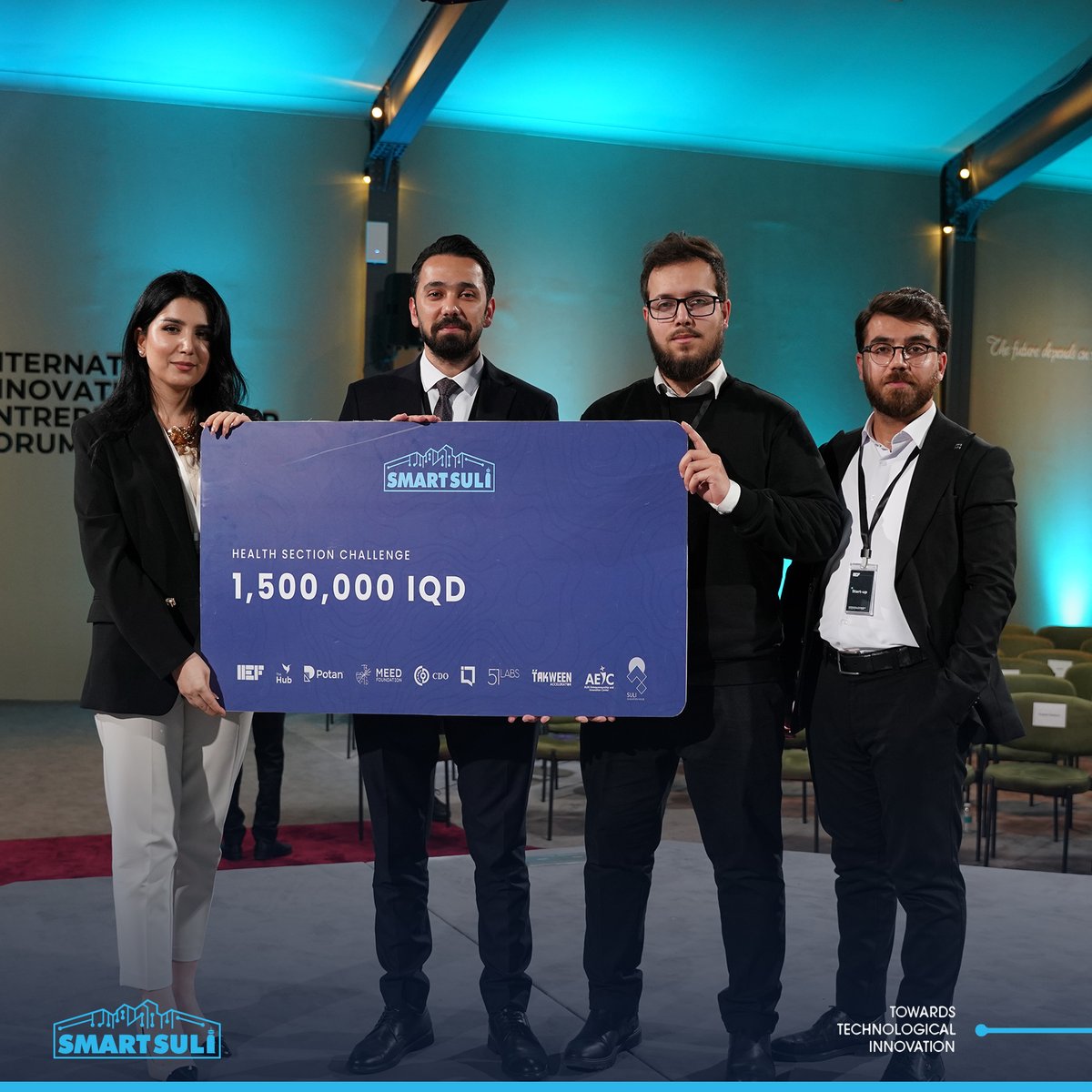 براوەکانی هاکاسۆنی سمارت سولی بوونە خاوەنی خەڵاتی تایبەت بە پڕۆژە ناوازەکانیان!

Special prizes were awarded to the SmartSuli Hackathon winners in recognition of their distinctive projects.

#SmartSuliHackathon #HealthcareInnovation #TransformYourCity #SmartSuli #IIEF #IIEF24
