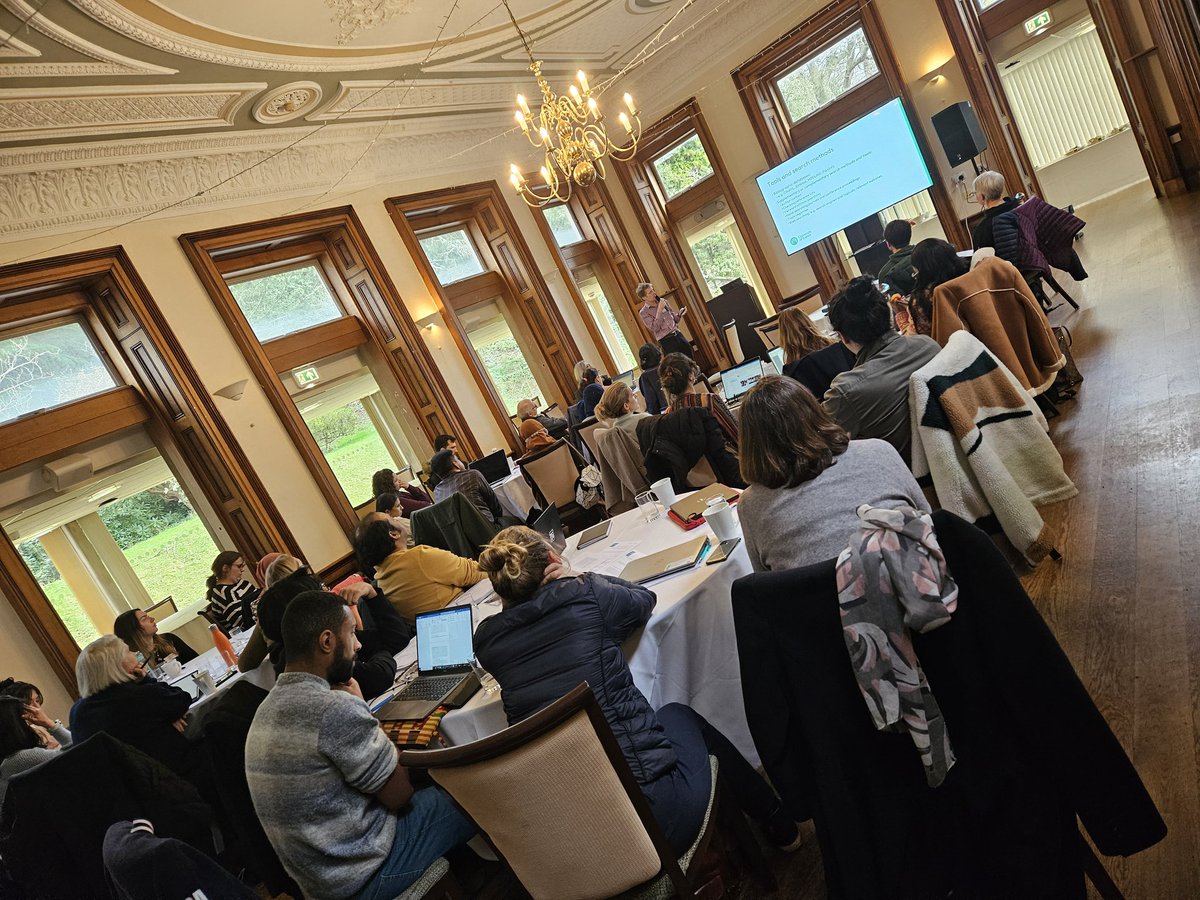 EvidSynthTeam's tweet photo. Moving onto searching and study selection... delegates now have the pleasure of @simonjbriscoe wisdom! #mixedmethoss #systematicreviews @ExeterMed @ExeterMedCPD @Peninsula_ARC  @uniofexeHLS https://t.co/Gbt6N1cv6K
