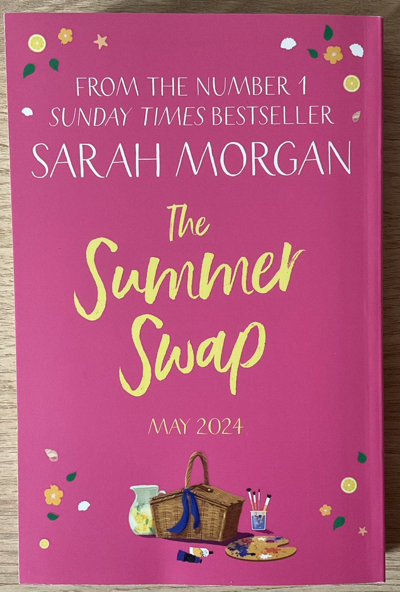 Does this book mail of @SarahMorgan_ #TheSummerSwap look utterly gorgeous, or does it look utterly gorgeous? 
Out from @HQstories in pb 23rd May.
Thank you so much for a copy Isabel 📚❤️