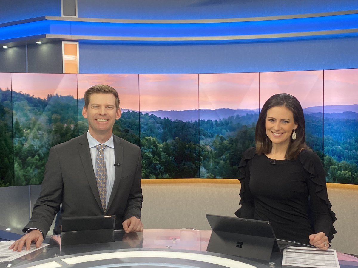 Happy Thursday friends 🙂 <a href="/KSBWLauren/">Lauren Seaver</a>