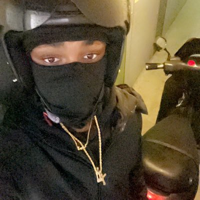 jonasmarchant26's tweet photo. @fullyderinho7 En dit is wel normaal uiteraard 😂😂😂😂😂 tieners op internet 😴 https://t.co/gRLg4h5Hv1