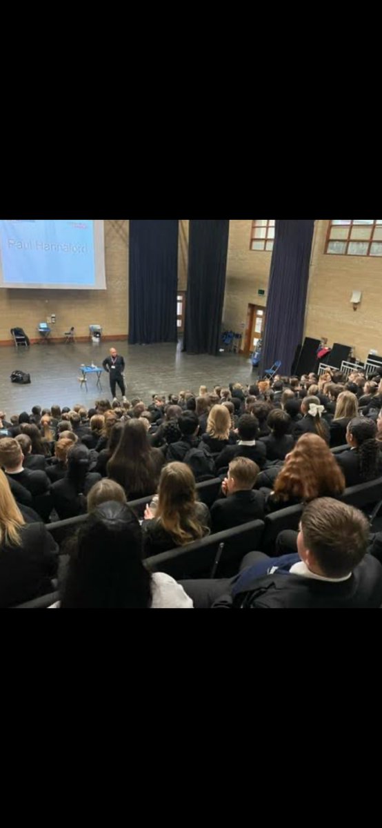 paulhannaford's tweet photo. @GlcTeaching gateway Academy this morning tilbury Essex 😊 few more 👫 now fully aware of the risks &amp; harms of knife 🔪 crime drugs / addiction 💉 &amp; gangs / vaping ! So big well done 👏 all staff involved going that extra mile = #safeguarding ❤️ https://t.co/25r4TkcsjH