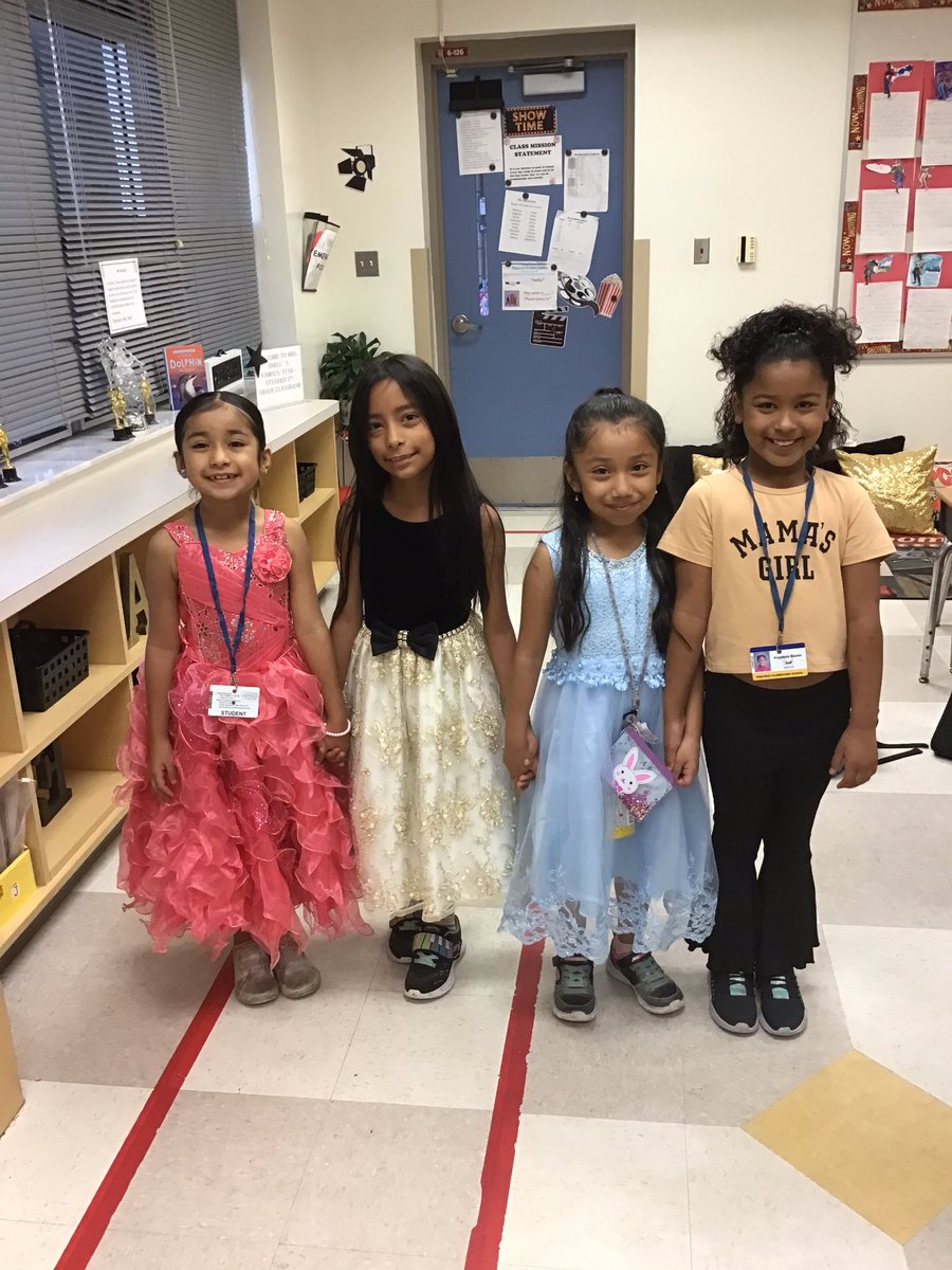 snelllo's tweet photo. Well, today is Dress to Impress …and that they did!  Cute-ness Overload @PinecrestSOARS  in my fabulous 2nd grade class https://t.co/4WRsS024OU