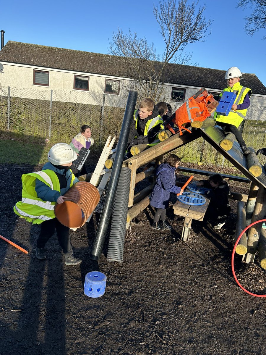 P3B were also out building for their Loose Parts this week