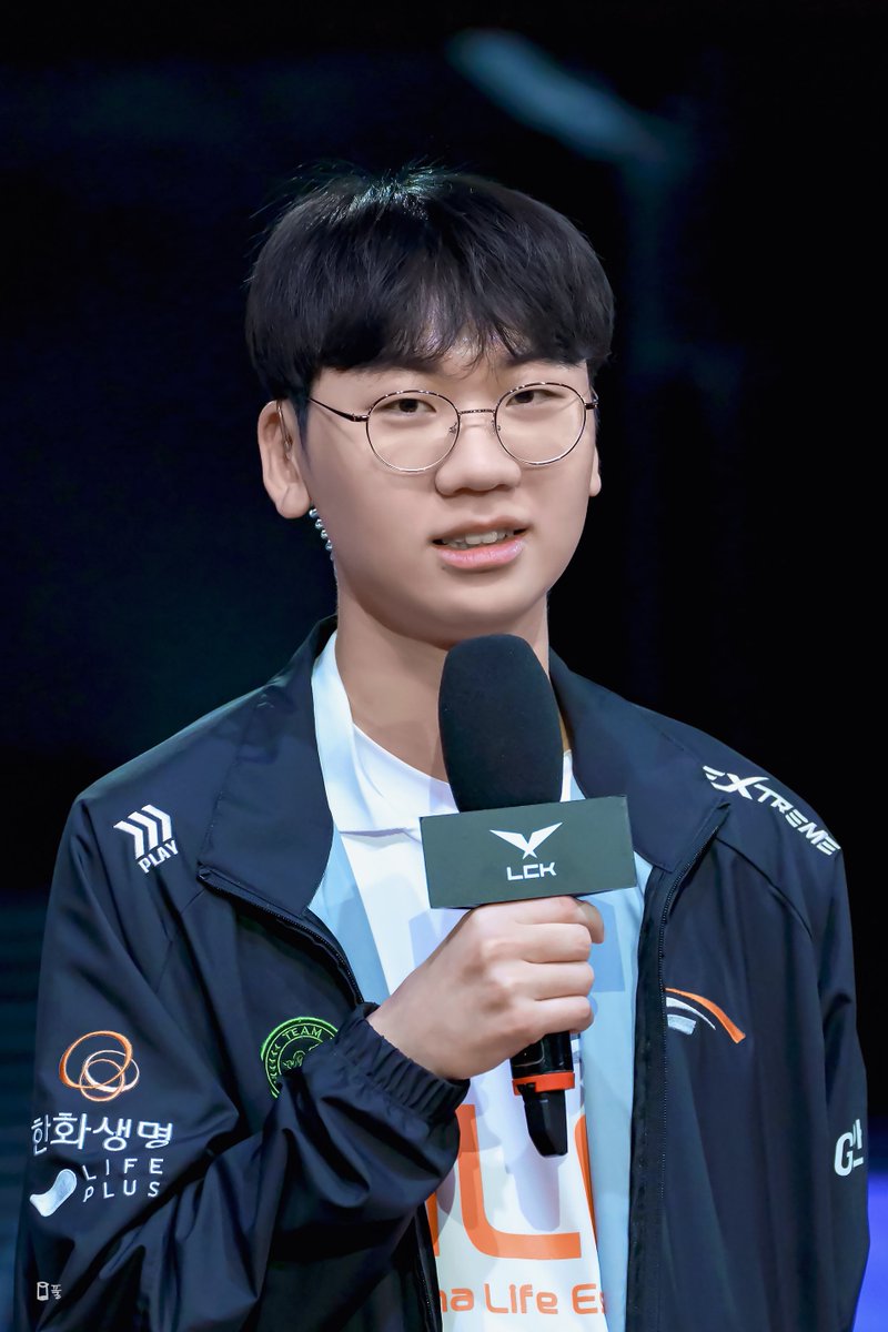 glue_lol's tweet photo. 240119 #LCK     

HLE vs DRX

#Doran #도란 #최현준 https://t.co/5jL5LZW7x7