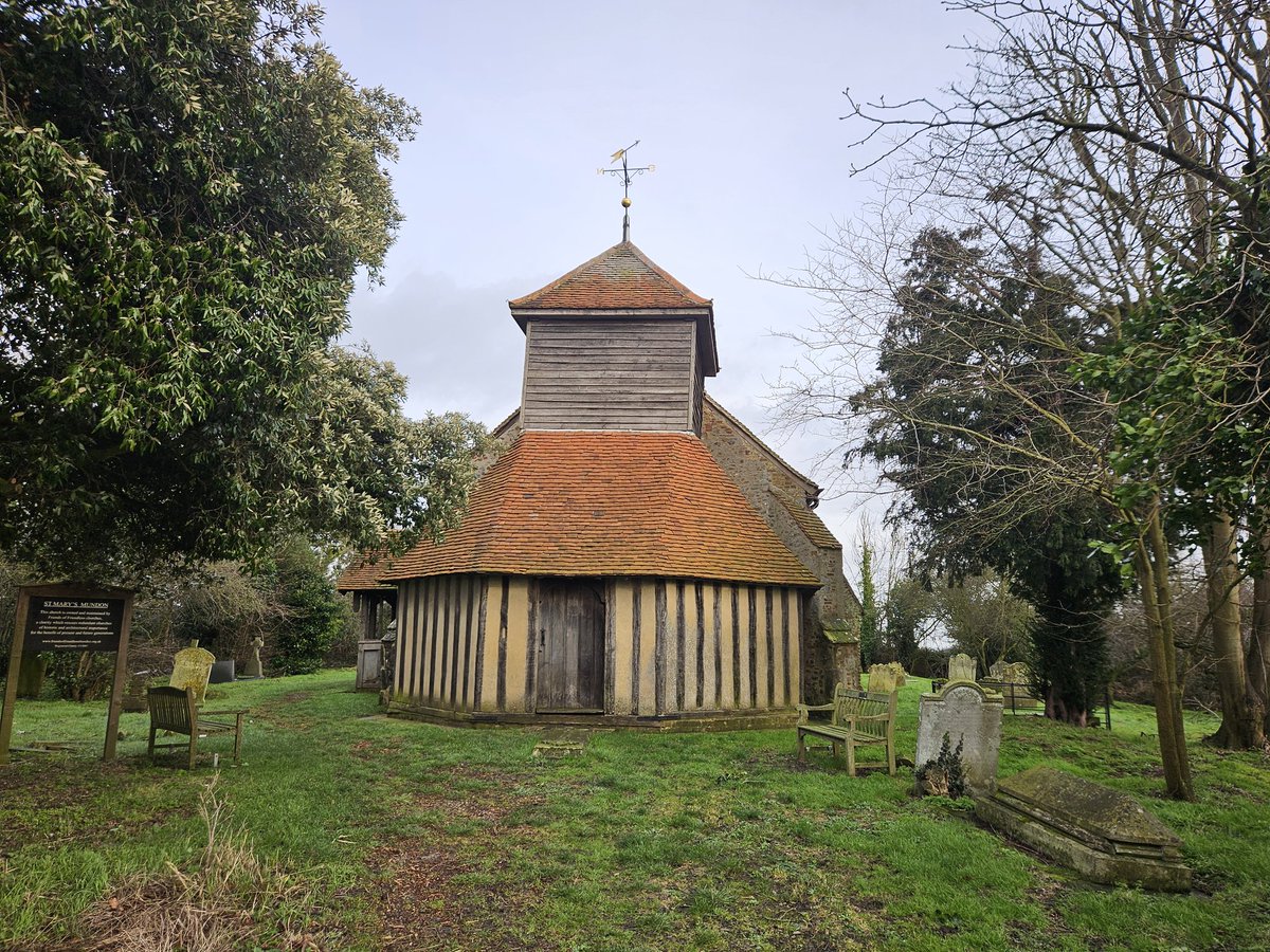 No prizes for guessing where @johnevigar tip up next. Mundon, one of my very favourite Essex churches of all. In the care of @friendschurches.