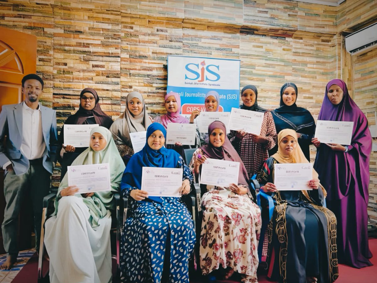 #Somalia: #CFWIJ strongly condemns intelligence agency's interference with training session for women journalists. Seeking confidential info from participants is unacceptable. We demand a thorough investigation & accountability for those responsible. ➡️ bit.ly/3Hw8GJB