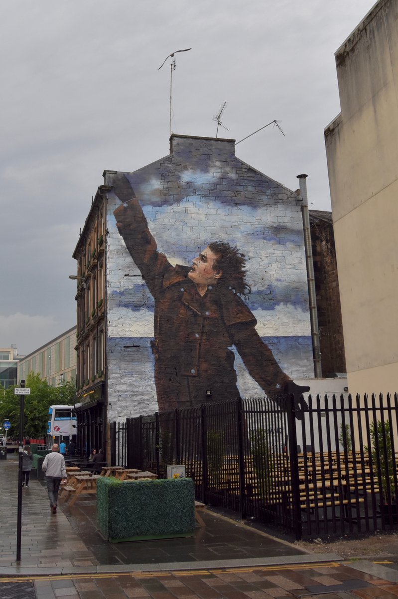 Then, on ‘Billy Connolly day’, off the school bus;  Wee Lizzie . We listened to the Big Yin’s album, snogged all the way through. Trying not to listen, not to laugh. 
No’ an easy thing. But snoggin’ to music; it’s what we do.
'The day that Billy Connolly saved my life.'
#xponorth