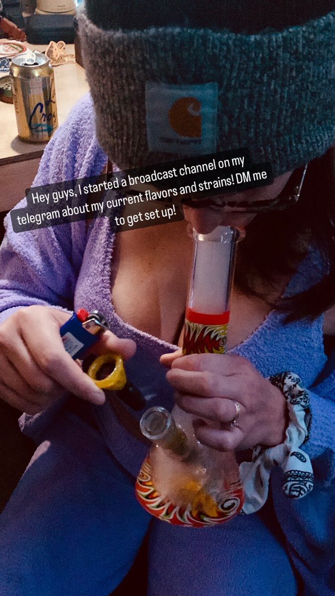 Lacey_L420's tweet photo. Hit up my telegram @lacey420 #milfweed #nancybotwin #onestopshop https://t.co/vxr4IEqvO0