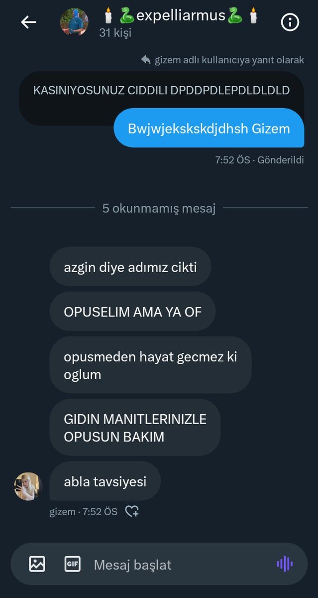 YORUMSUZZZZ  (@L0VEHEART9 )