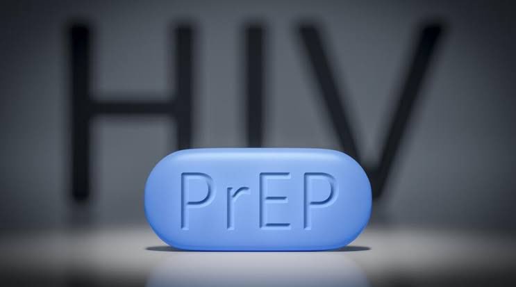 What is PrEP and what does it do?
PrEP (pre-exposure prophylaxis) is medicine that reduces your chances of getting HIV from sex or injection drug use. When taken as prescribed, PrEP is highly effective for preventing HIV.
#PrEP